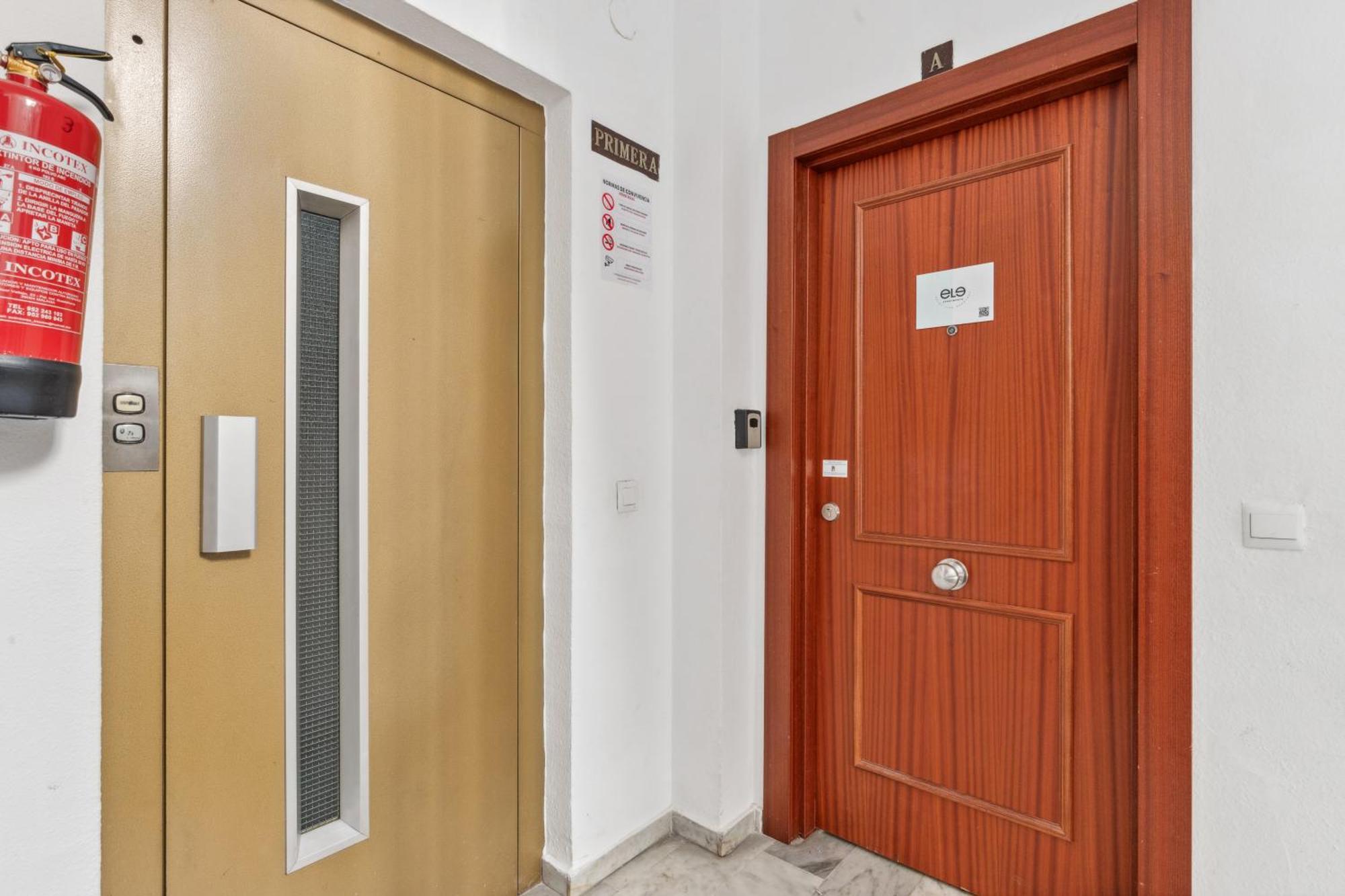 Epidemia & Quite Bedrooms By Ele Apartments มาลากา ภายนอก รูปภาพ